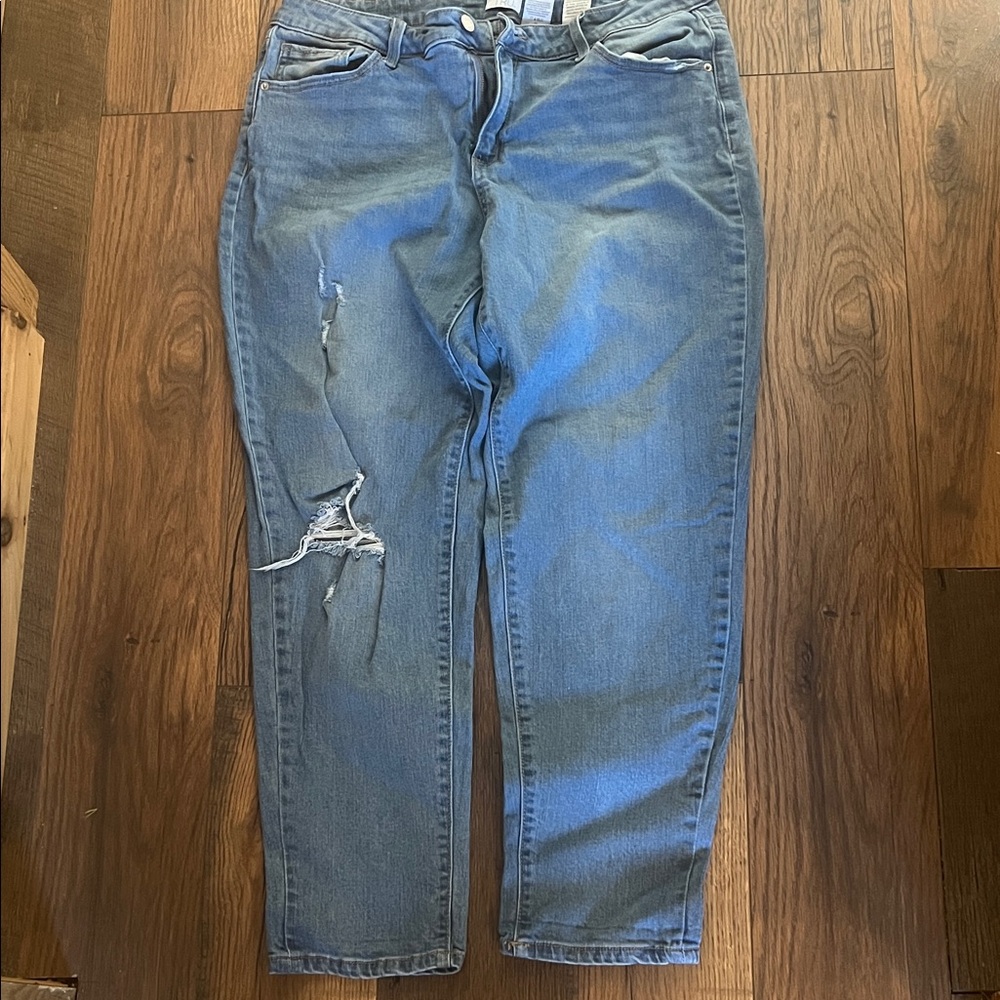 Women’s Time and Tru size 14 Regular jeans. Factory distressing